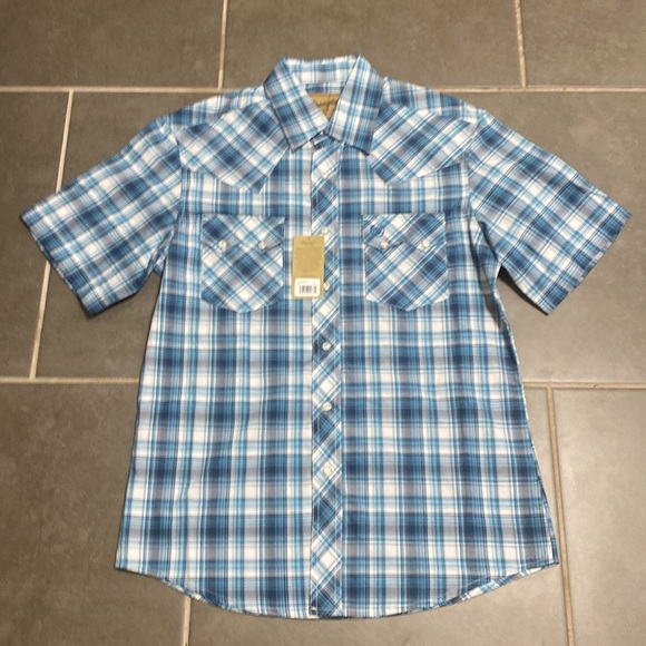 NWT Wrangler Retro modern fit pearl snap shirt. Size medium. - Picture 4 of 5